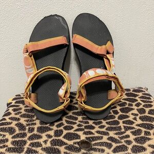 Teva Original Universal Outdoor Hiking Sandals Peach Orange Slingback Womens 9